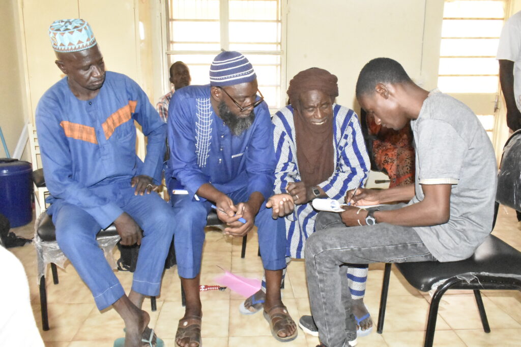 ÉCOUTER, COMPRENDRE, AGIR : DEVELOPPEMENT D’OUTILS ASCC POUR L’EPANOUISSEMENT DES FEMMES