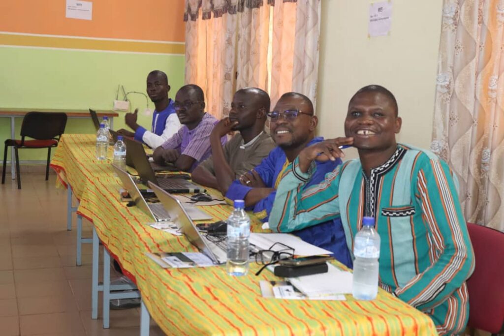 LE CADRE DE GESTION ENVIRONNEMENTALE ET SOCIALE DU PROJET ESEPV-SAHEL POUR LA CONFORMITÉ AVEC LA RÉGLEMENTATION